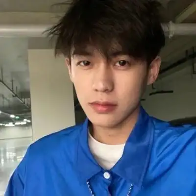 清秀俊朗帅气男生图片