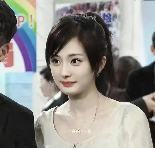 原创杨幂早年语录及照片流出长红十余年不是没有原因的