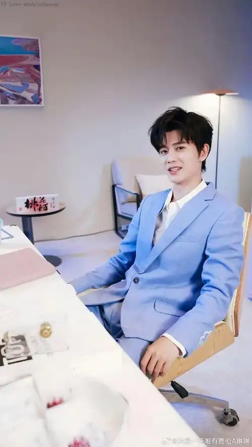 日为朝,月为暮,长意为朝朝暮暮@任嘉伦allen#任嘉伦无忧渡#任嘉伦