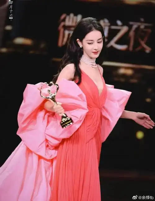 迪丽热巴0603生日快乐