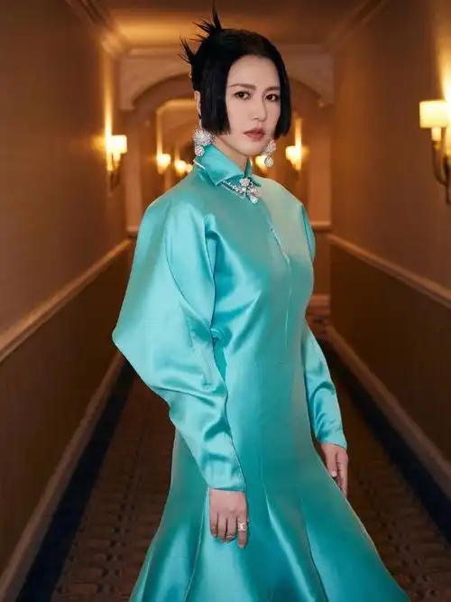 忽然就懂了"此曲只应天上有"的感觉维维姐的全开麦一如既往的稳