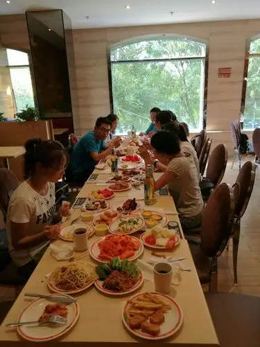 分析部2017年年中"西餐长桌聚会"