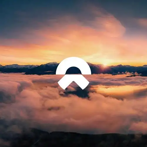 y1s1蔚来车标佩天际线的图是真的挺好看的