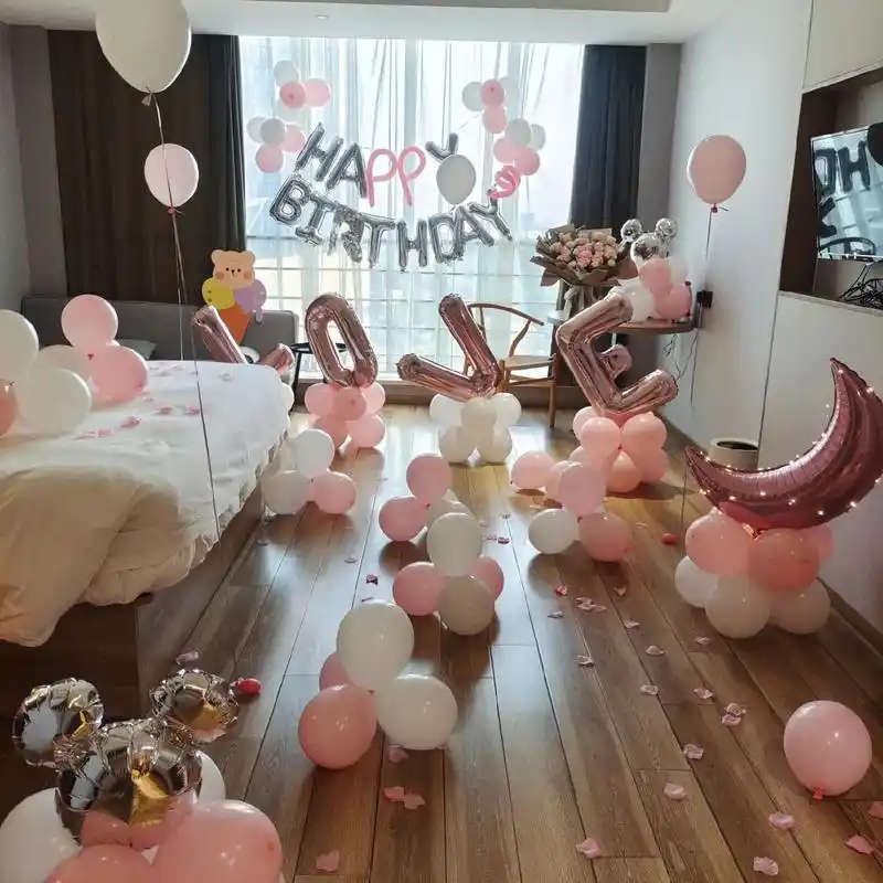 男生送给女朋友的生日惊喜,提前把酒店定好 - 抖音