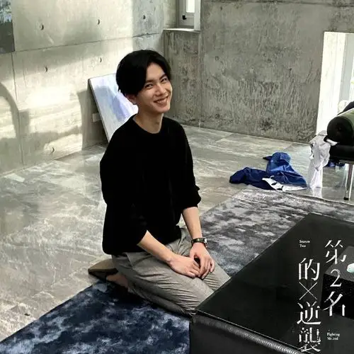 逛小破站发现了这个文案 杨宇腾不愧我的天选老婆