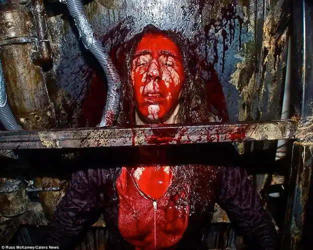 美国圣地牙哥全世界最恐怖的鬼屋mckamey manor:创立14年没有人成功