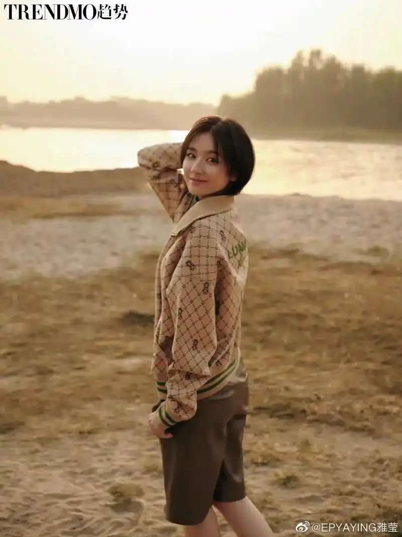 李兰迪in登月兔系列摩登穿搭