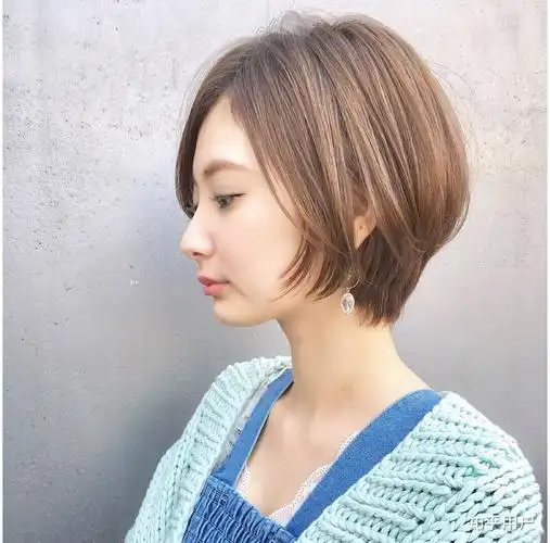 圆脸女生适合什么帅气的短发