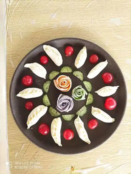 暖暖饺子宴 浓浓一家亲——高考部喜迎元旦精彩掠影