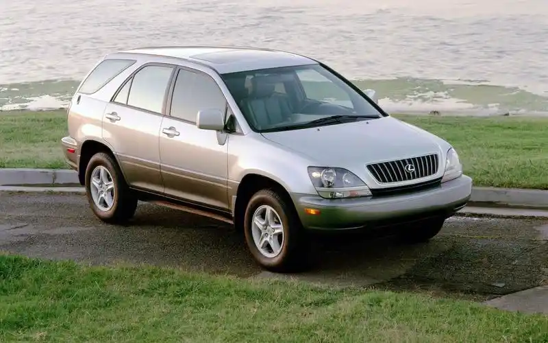 【720p】1999年款雷克萨斯初代rx300(即丰田harrier的美国规格版本)