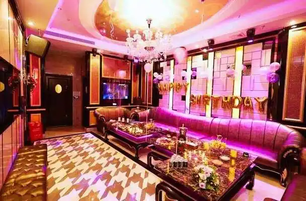 上海东方汇ktv-虹口店上海东方汇ktv是上海最高档的夜总会,是上海最