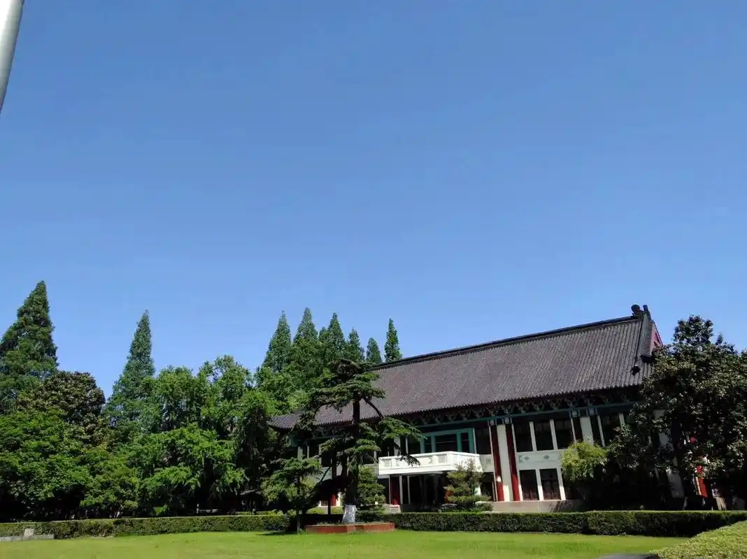 东方最美校园|走过南京师范大学的四季 如果要以学校的风景作一个排名