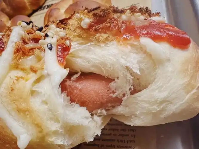 热狗肉松小面包