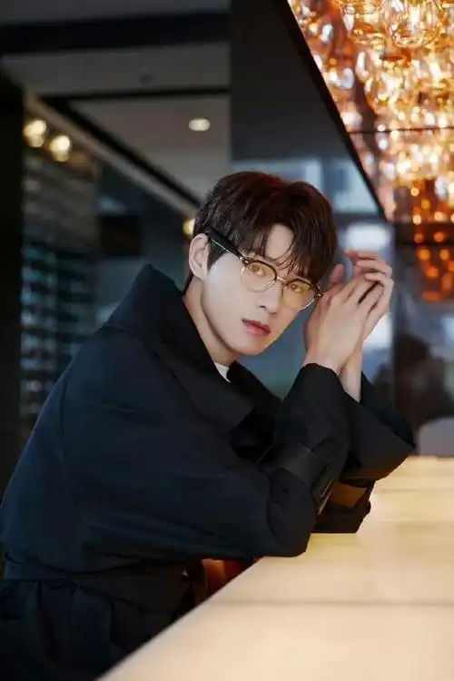 内娱首位jyp艺人,还是rain的接班人!魏大勋的背景和情商很炸裂