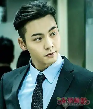 两边剃掉的有哪些发型 头发剃两边叫什么发型