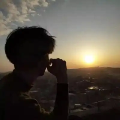 男背影头像孤独伤感好看的男生背影意境高清图片