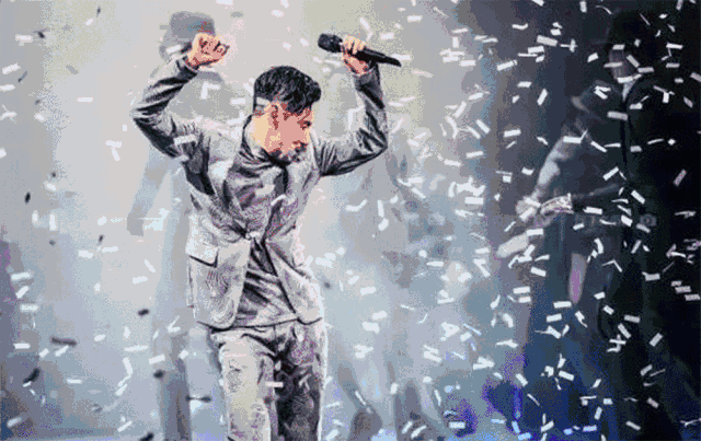 并被吉尼斯世界纪录认可创造了亚洲歌手举办演唱会场次的纪录总观众人