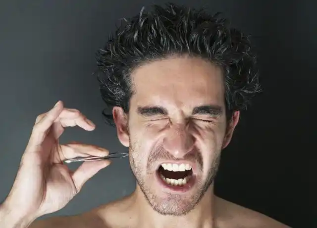 导语:胡须又叫胡子,指的是男性上唇,面颊,下巴,脖子或者是两腮部位的