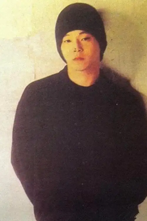 年轻时候的窦唯,不仅有才,颜值也是在线的,堪比白面书生,文质彬彬