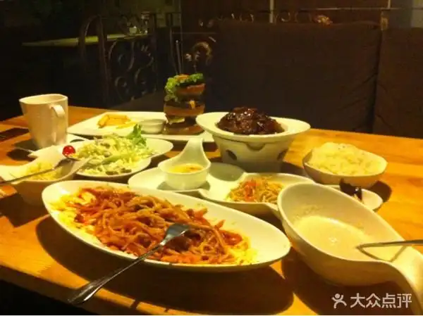 两个人稀里糊涂的点了这么多