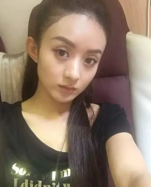 关晓彤卸妆,赵丽颖卸妆,杨颖卸妆,网友:差距不是一般的大