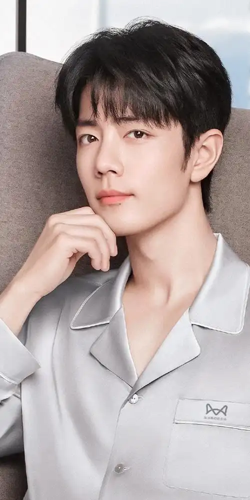 肖战猫人全球品牌代言人##肖战居家服的松弛感