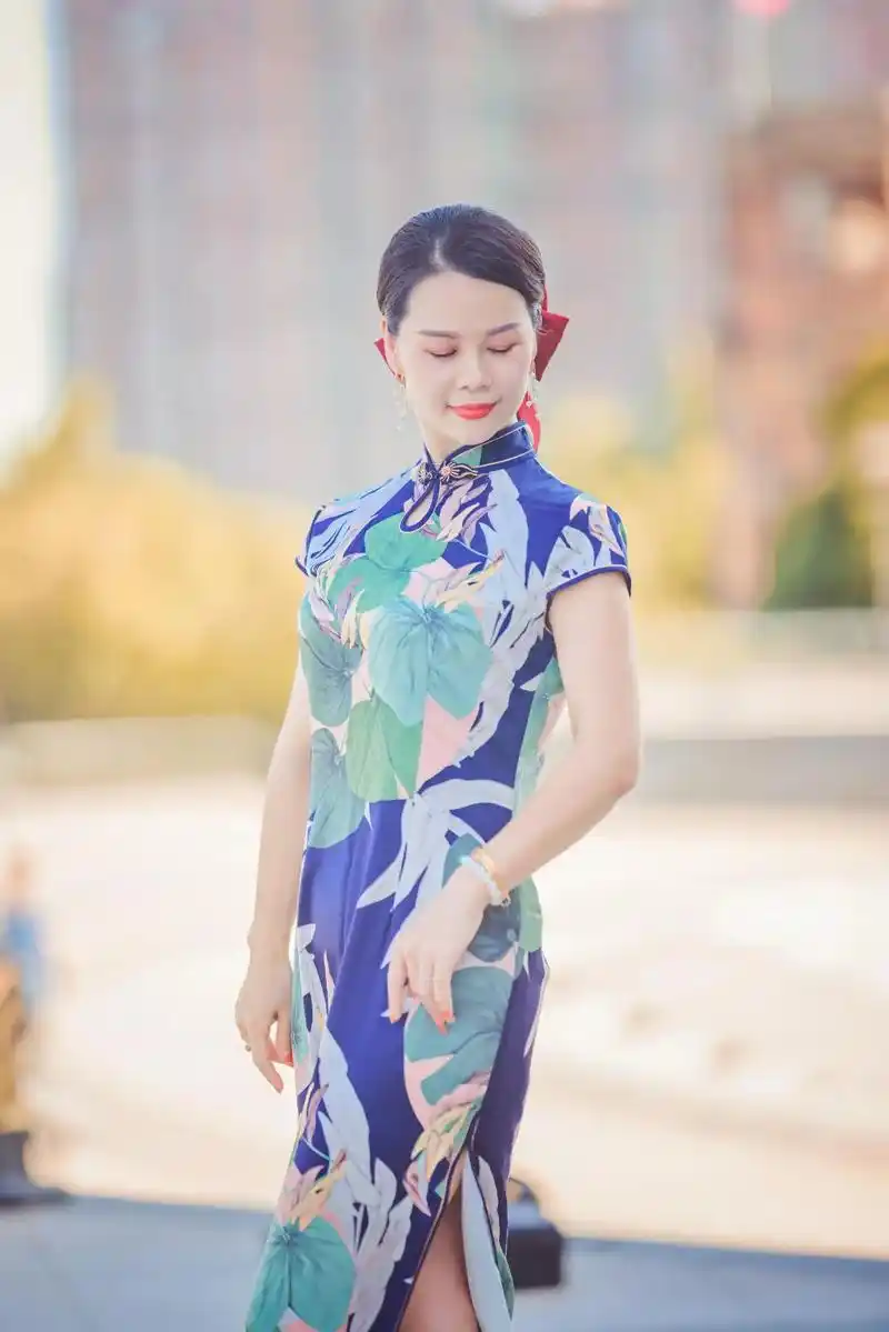 旗袍 #芜湖 #滨江公园 #人像摄影  - 抖音