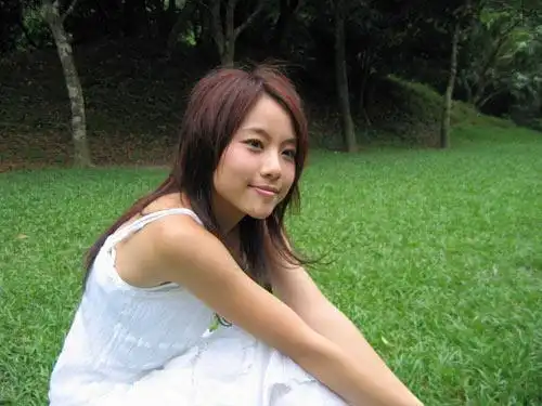 图邓丽欣不雅照再度曝光网友质疑其装清纯