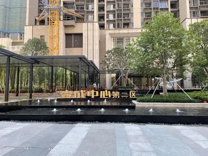 鸿荣源壹成中心买房找人气置业顾问更安心