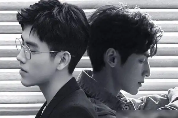 春日cp来袭曝飞云系时尚芭莎cp封面拍摄完毕双男主聚集地