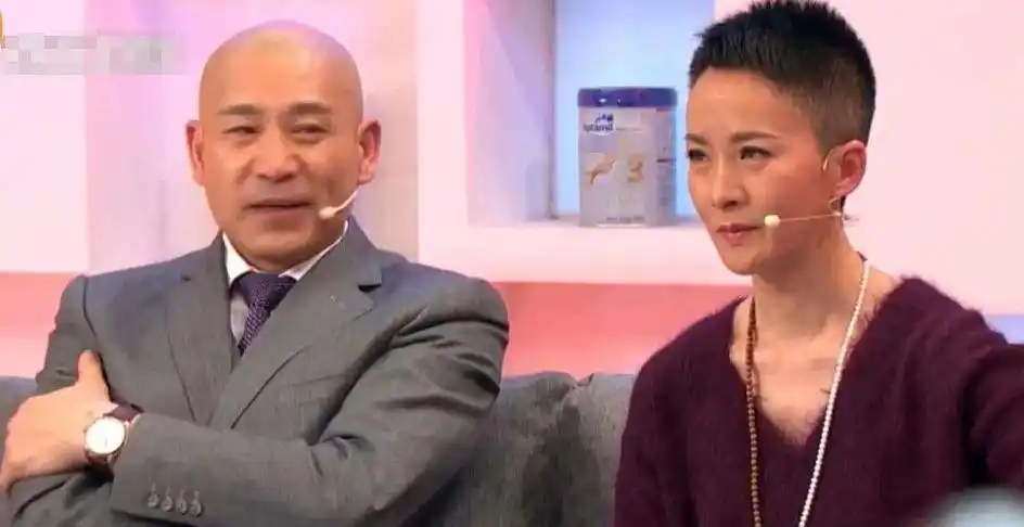 谢兰被聋哑父母养大与丈夫坚持丁克12年39岁意外得子乐开怀