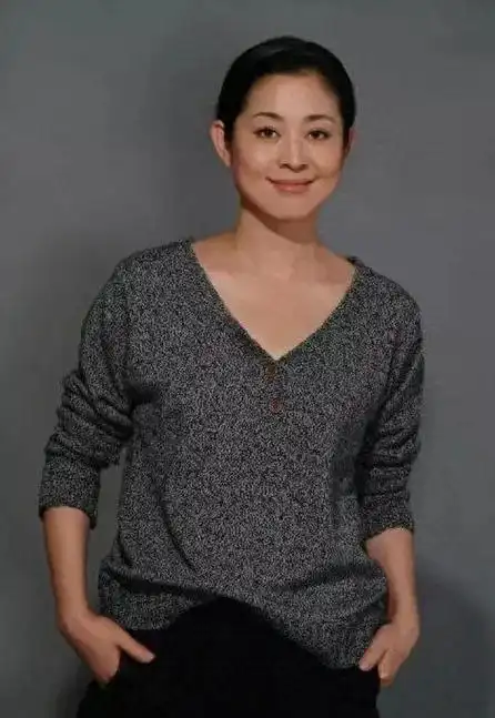 倪萍老年状态惊艳了!态度好,穿衣简单,64岁不刻意扮嫩也很美