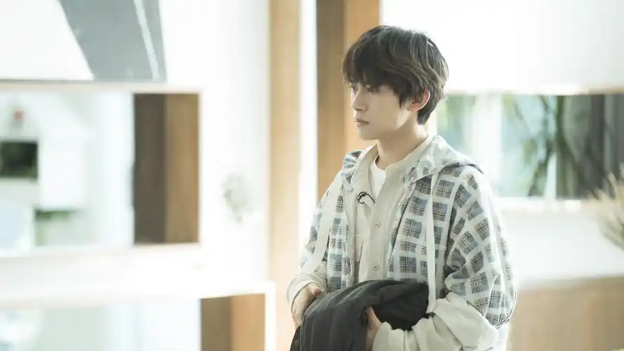 作者:书生琛瑞元气壁纸>电脑静态壁纸>电脑明星静态壁纸>易烊千玺