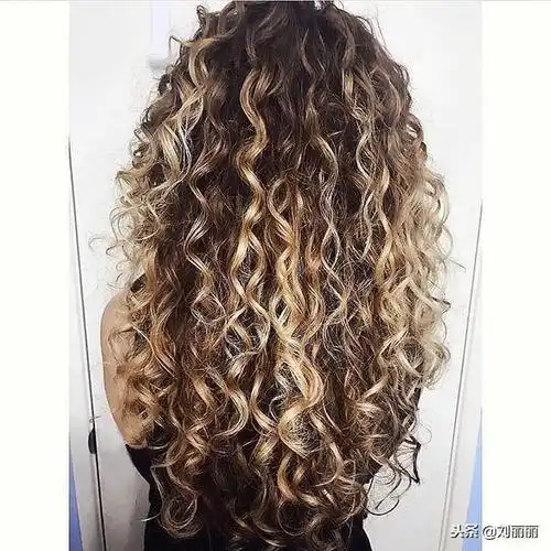 2018长发就烫"螺丝烫"