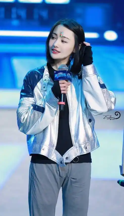 郑爽综艺这就是铁甲图源微博郑爽