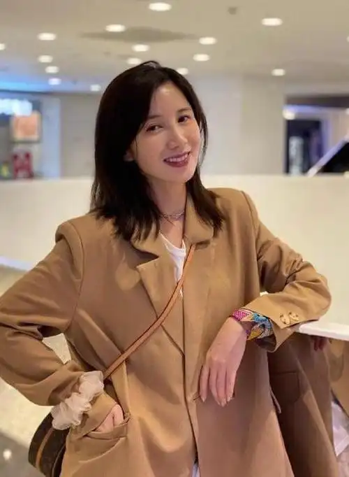 黄景瑜前妻"王雨馨"提名影后!新晋演艺圈新星从容开启行业篇章