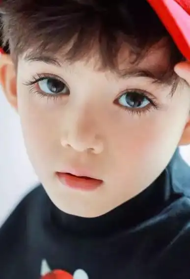 如何理小孩的头型好看(如何理小孩的头型好看图片)