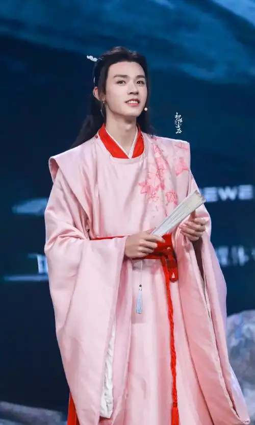 龚俊温客行超话|#龚俊#|#温客行#|#山河令#20210503 粉色