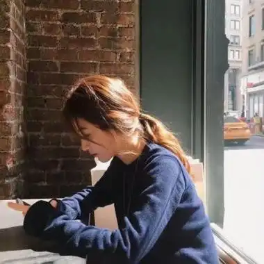 高清漂亮的长发侧脸气质女头像图片_女生头像_美头网