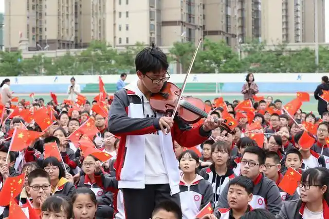 富平县实验中学:文化浸润校园 艺术点亮青春