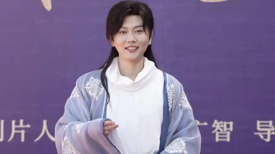 郭德纲又拍新剧,《德云瓦舍》将袭,秦霄贤孟鹤堂古装惊艳-质信十强榜