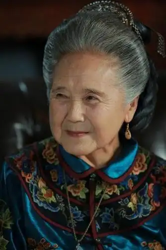 真正的"骨灰级"老戏骨,年逾九十还拍戏,她96岁出演《妖猫传》