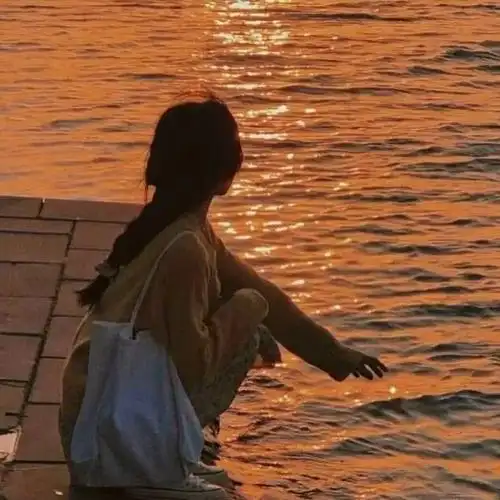 成熟女人背影图片伤感