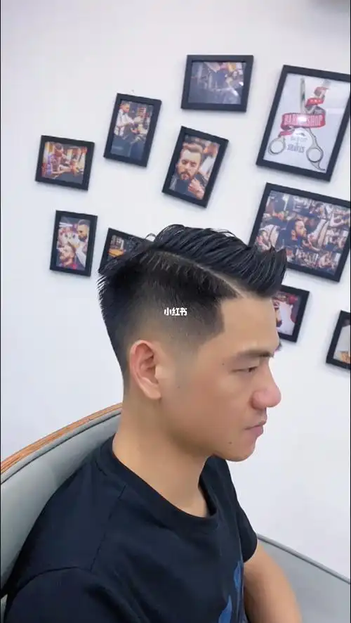 男生短发侧背头发型推荐