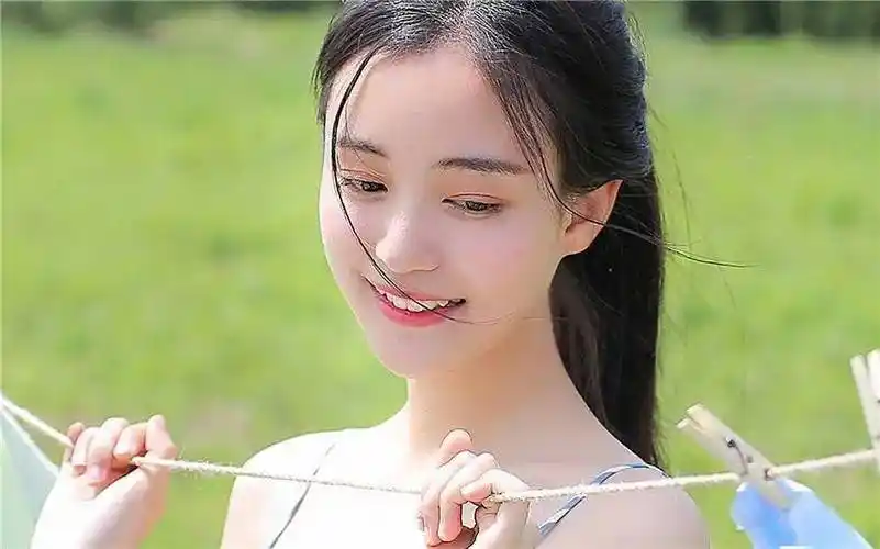 因为要准备关于家长会上的事宜,所以叶梓晴在六点钟的时候就起07了.