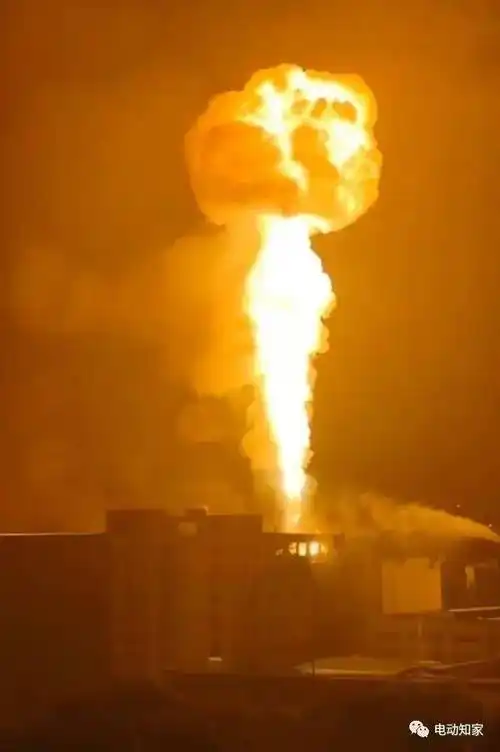 东莞一锂电池厂起火,连续爆炸天空出现蘑菇云,到底是什么情况?