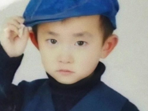 有种可爱叫做易烊千玺的童年照每张都能当成头像不想他长大