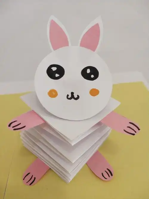 手工制作《可爱的小白兔》
