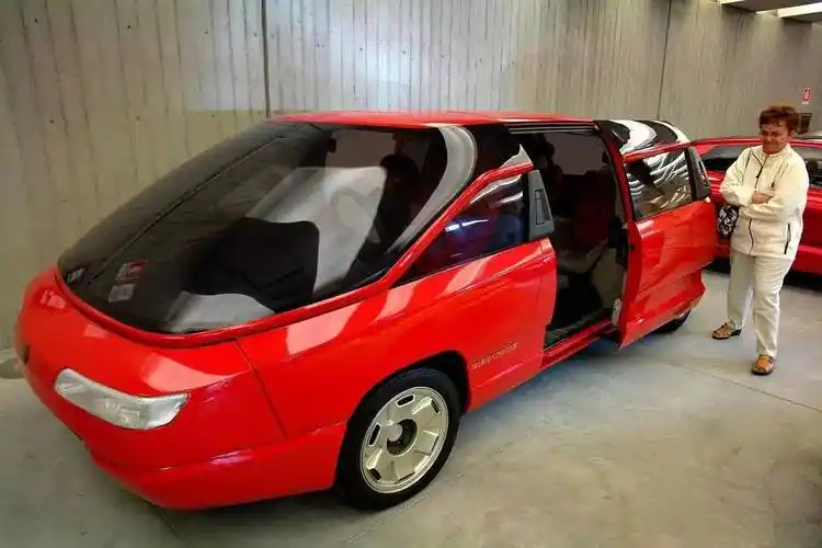 「奇葩车01」意大利人的超级跑包genesis_搜狐汽车_搜狐网