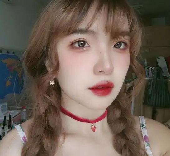 今日纯欲可爱妆容草莓甜系风